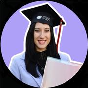 Laureata impartisce lezioni di inglese e italiano